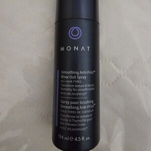 Monat anti frizz blow out spray